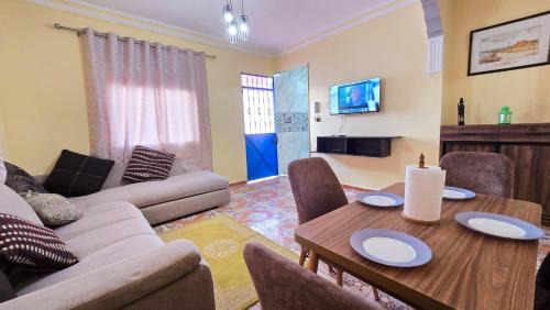 Centre Ville Apartment | Central Premium Holiday Homes - Marché, Corniche & Océan à pied