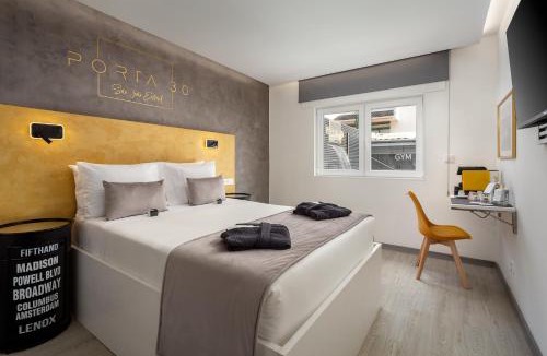 Linda-a-Velha Bed & Breakfast | Porta 30