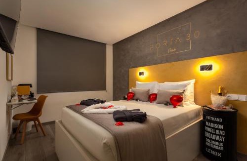 Linda-a-Velha Bed & Breakfast | Porta 30