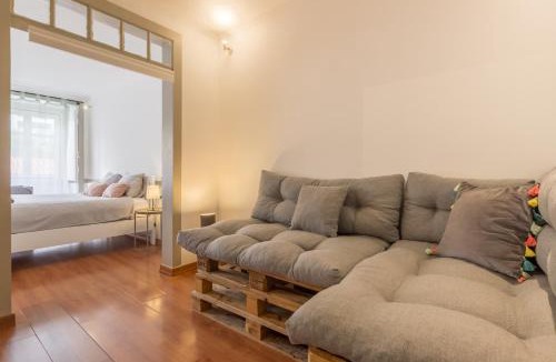 Santos Apartment | Sweet Secret Garden at Lisbon com estacionamento