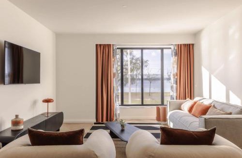 Seixal Hotel | Upon Harbor - Seixal Bay Hotel