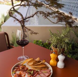 Misericordia Hotel | DUO Hotel Lisbon, Curio Collection by Hilton