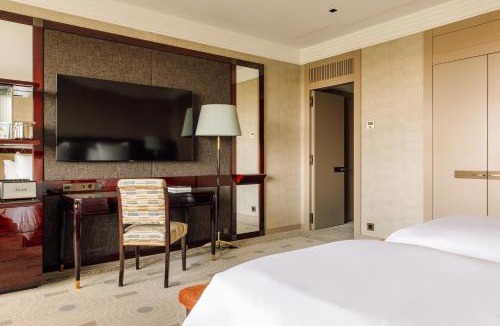 Sao Sebastiao da Pedreira Hotel | Four Seasons Hotel Ritz Lisbon