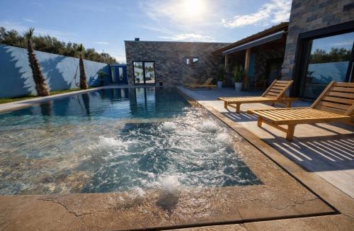 Bougriba Villa | Villa RACHID Piscine Privée, Jacuzzi & Villa Entière Sans Vis-à-Vis