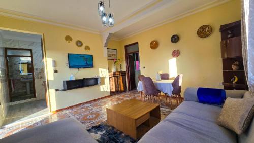 Centre Ville Apartment | Central Premium Holiday Homes - Marché, Corniche & Océan à pied