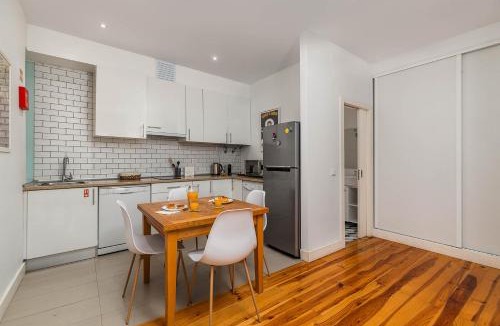 Sacramento Apartment | Vintage-Chic Apartment in the City Center, Chiado