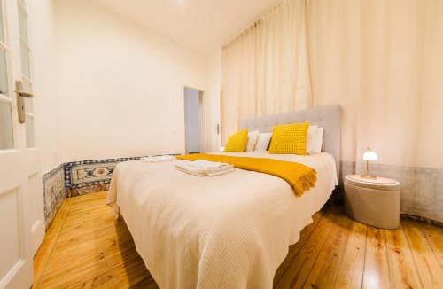 Chiado Apartment | Stylish Central Lisbon 5BR Apartment