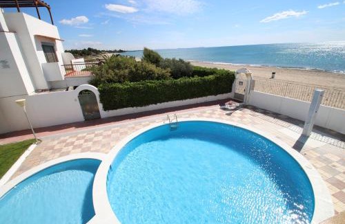 Parc de Mont-roig House | Casas Blancas 37
