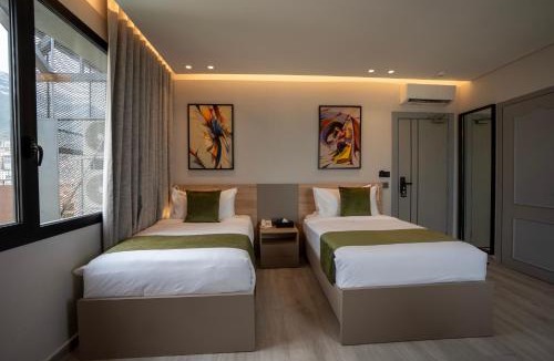 Haret Sakher Hotel | Beverly Beach Hotel