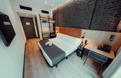 Hostafrancs Hotel | Hotel Transit