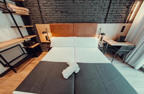 Hostafrancs Hotel | Hotel Transit