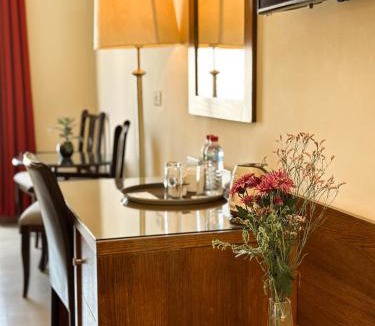 Dekwaneh Hotel | Cosmopolitan Hotel