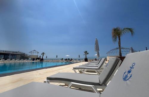 Halat Hotel | Gondola Marine Resort