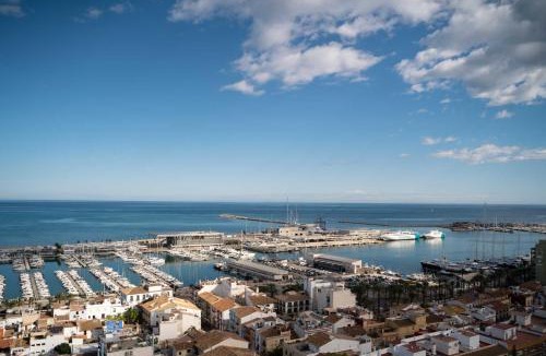 Vergel House | Horizon Blue I Private Pool Luxe I Free Parking I 3BR