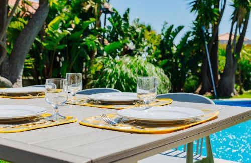 Santiago Villa | Panoramic Ocean View Villa & Pool in Sesimbra by Rent4Rest