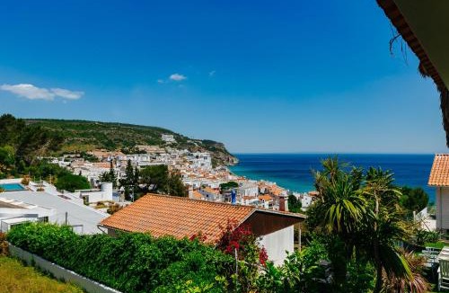 Santiago Villa | Panoramic Ocean View Villa & Pool in Sesimbra by Rent4Rest