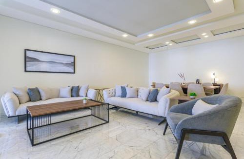 Hamra Apartment | Crest 3-Bedroom Apt & Balcony in Hamra
