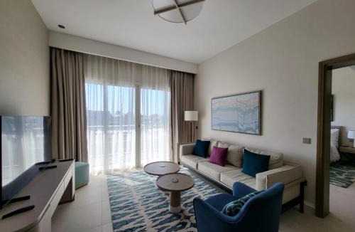 Sidi Abd El-Rahman Apartment | Vida Marina marassi hotel apartment with extra fees for beach or pool access شقة فندقية في أوتيل فيدا مراسي مارينا دخول شاطئ البحر او حمام السباحة برسوم إضافية