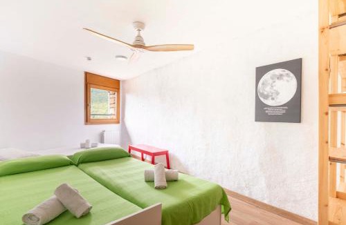 Ager House | Casa acollidora i familiar amb barbacoa i piscina