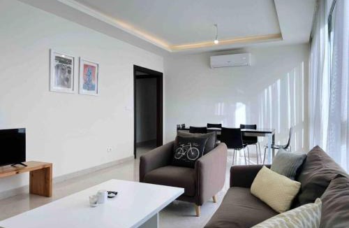 Achrafieh Apartment | Modern 3BR Apt next to Hotel Dieu