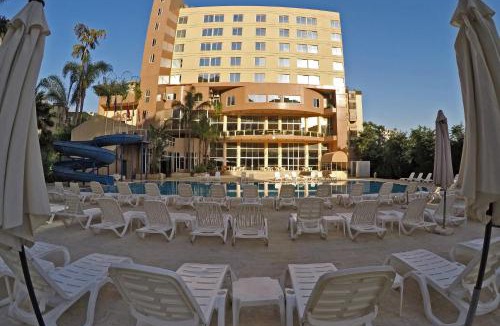 Dekwaneh Hotel | Cosmopolitan Hotel