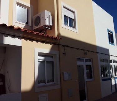 Salema House | Casa Yucca