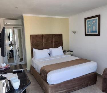 Al-Muntazah Resort | Paradise Inn Beach Resort
