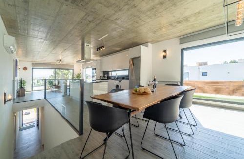 Espartal Villa | As Andorinhas - Walking distance to Monte Clerigo and Amoreira beaches