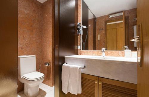 Santo Antonio Apartment | Stay in the Heart of Lisbon-Altis Suites Hotel