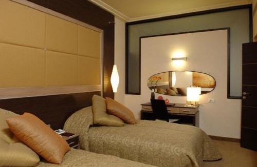Adma wa Dafneh Hotel | Regency Palace Hotel