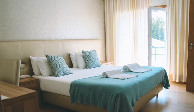 Laurus Hotel