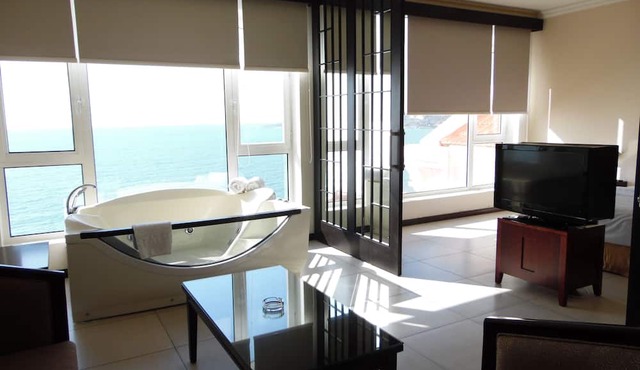 Portaluna Hotel & Resort By Reston
