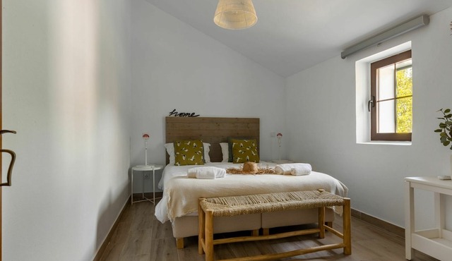 Cosy apartment in villa for 7 people with pool, WIFI, A/C, TV, terrace and parking