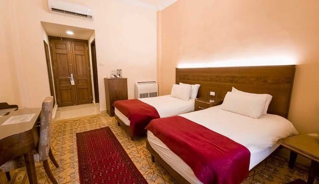 La PLace Hotel