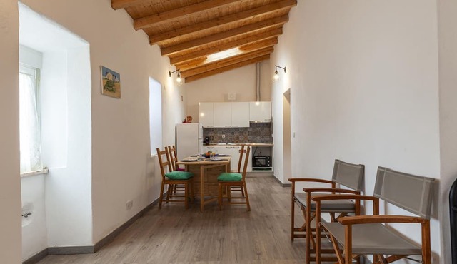 A28 - Castela Street Townhouse in Espiche