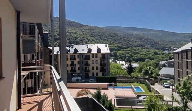 Apartamento 2 Hab. con Balcón, Acceso a la Piscina