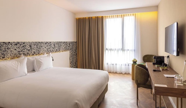 Diagonal Hotel