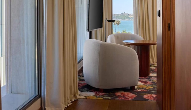 DUO Hotel Lisbon, Curio Collection by Hilton