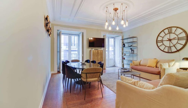 Emenda 1 - Charming Apartment in Chiado w/Parking