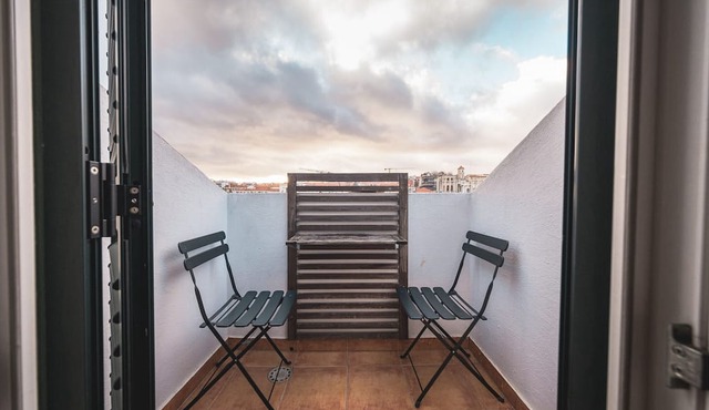 Central Duplex 2BR/2BR Apartment Rooftop in Baixa