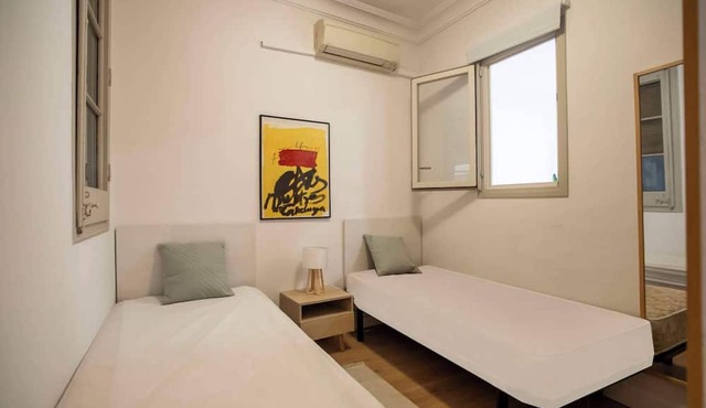 P2sal1071- Elegant Apartment in Carrer de Salinas