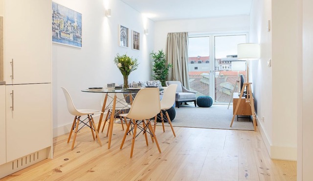 Santos Design Flat by LovelyStay