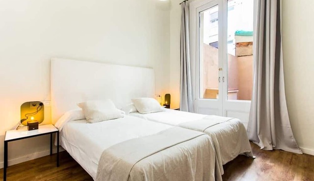 Centric 4bedroom with terrace in Las Ramblas