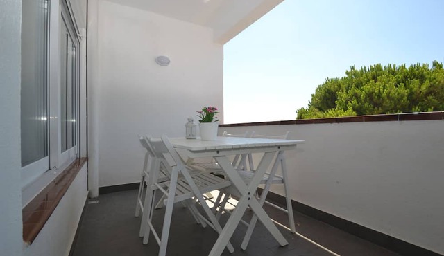 La Bufera - Sleeps 6, three bedrooms , 2 bathrooms , balcony, comunal Pool.