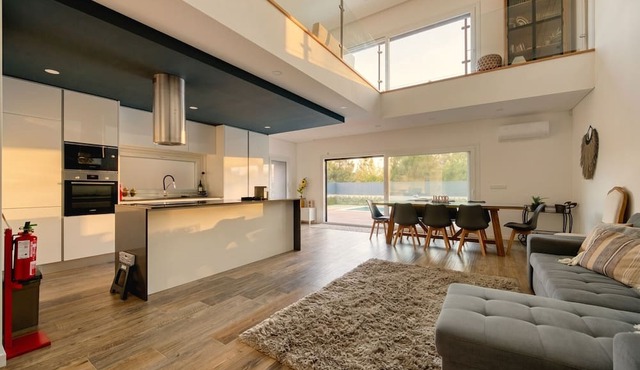 BMG Collection | Lagoa Exclusive Villa (C134)