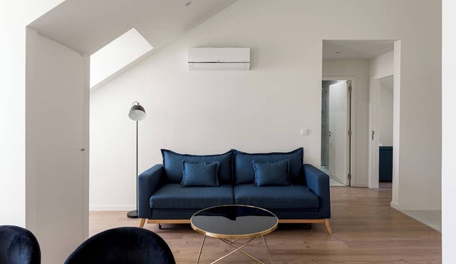 Modern 2-Bed Apartment near Belém with AC