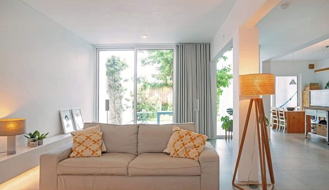 Modern Grove Villa | 3 Bedroom | BBQ | Aircon
