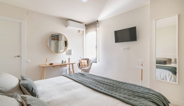 Nordic style apartment near Plaza España