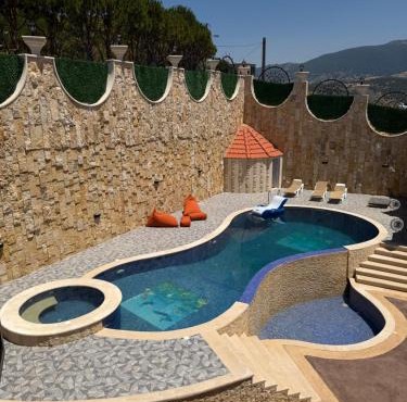 Corvellia guest house