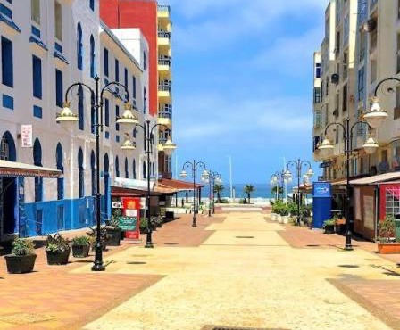 Belle Appartement Moderne Centre Larache Wifi Parking Ascenseur Clim Plage Gardien